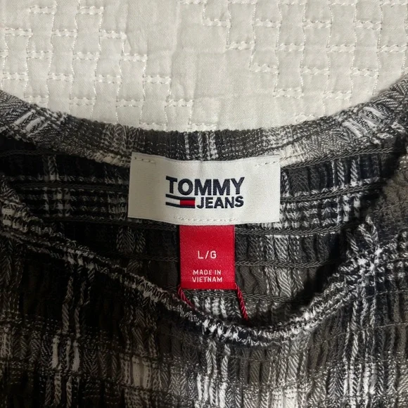 NEW Tommy Jeans | Smocked Peplum Long Sleeve Women Top Med Plaid Olive - Picture 11 of 13